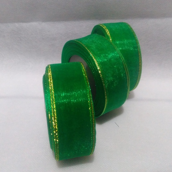 

Pita Organdi Hijau Daun Lis Ukuran 1 inch /2,5cm Per Roll