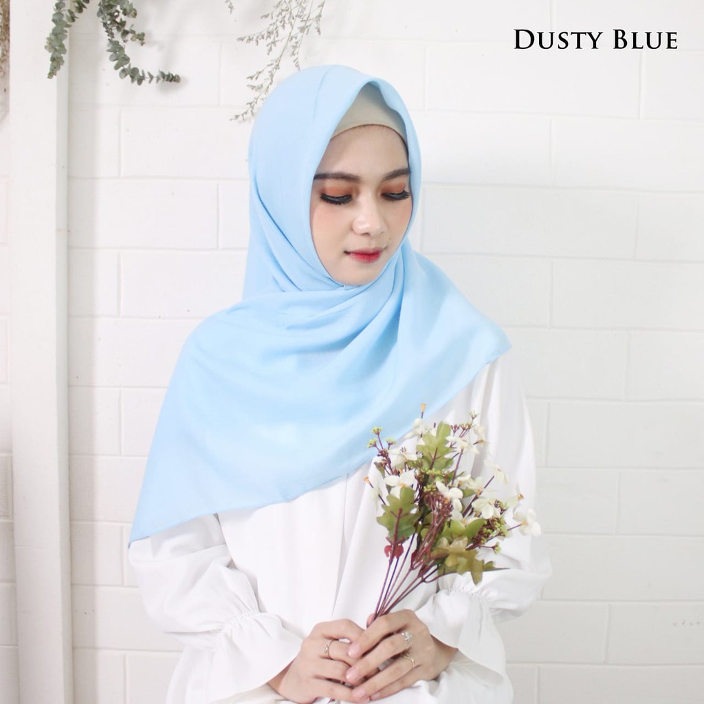 BELLA SQUARE KATUN PARIS HJ001 / HIJAB SEGI EMPAT / JILBAB SEGI EMPAT / KERUDUNG SEGI EMPAT POLOS