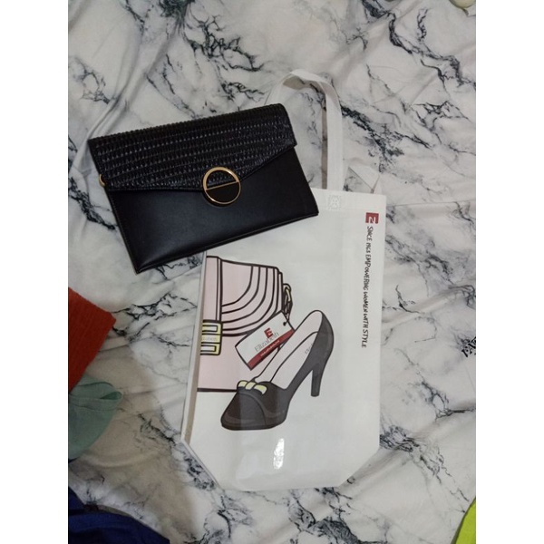 elizabeth clutch bag