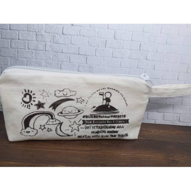 

Tempat Pensil Blacu , tempat pensil , souvenir tempat pensil ,souvenir murah , souvenir