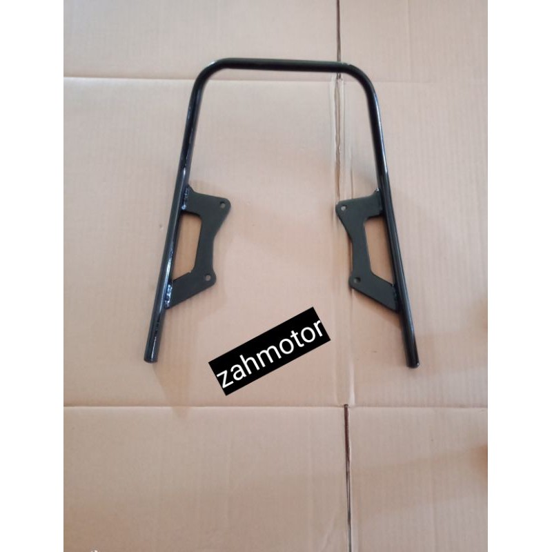 behel bagasi belakang Kawasaki  Kaze r