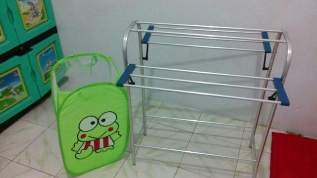 Tepat Rak Handuk + Keranjang Laundry