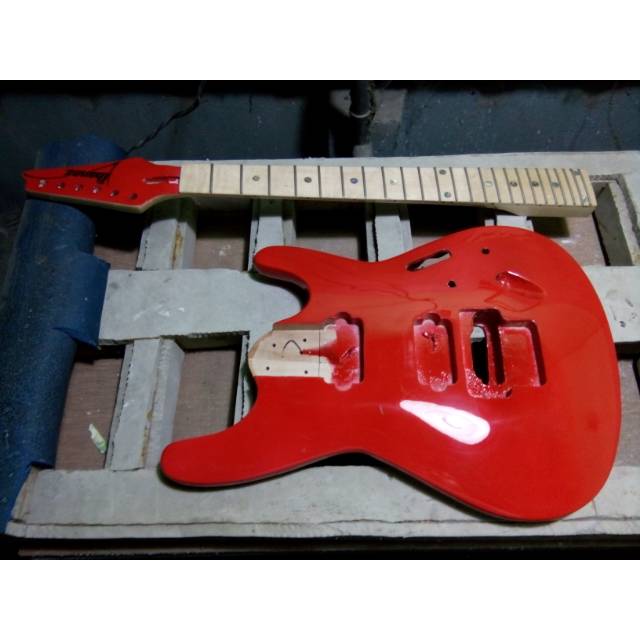 Body neck gitar custom finishing