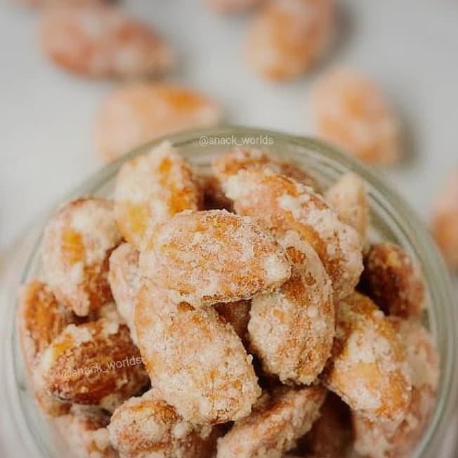 

70nx 250gram almond panggang bawang ( garlic coated almond )kacang oven 905a