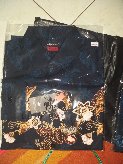 Kemeja Batik Pria Slim Fit Mewah Katun Halus Colindion Cbs670