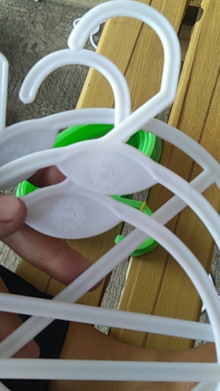 Hanger Jilbab Bulat /  Gantungan Hanger Kerudung