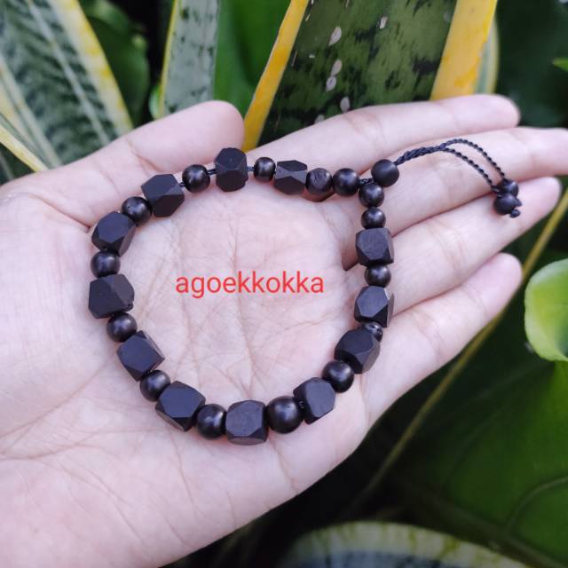 Gelang kokka kaukah kotak cutting hitam