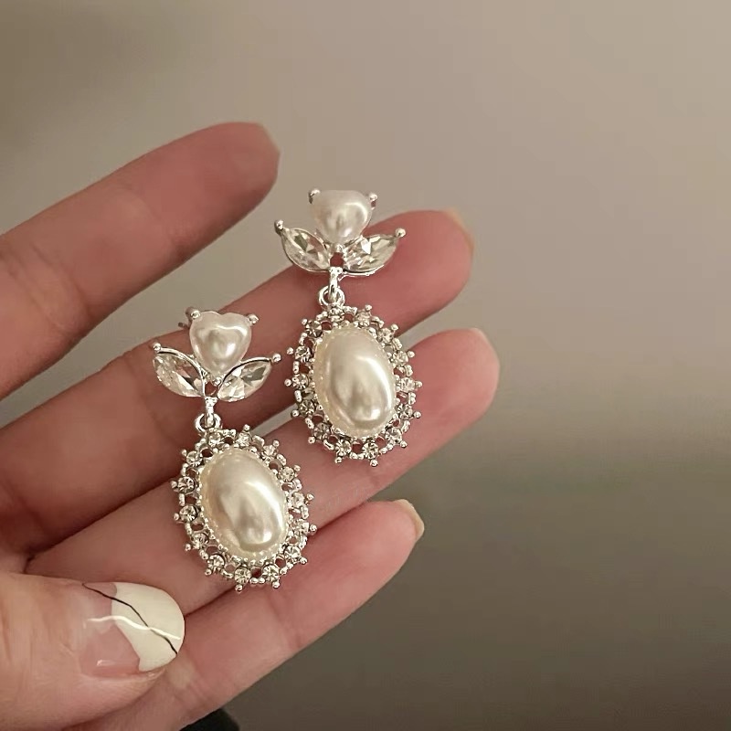 Anting Mutiara Zircon Gaya Retro