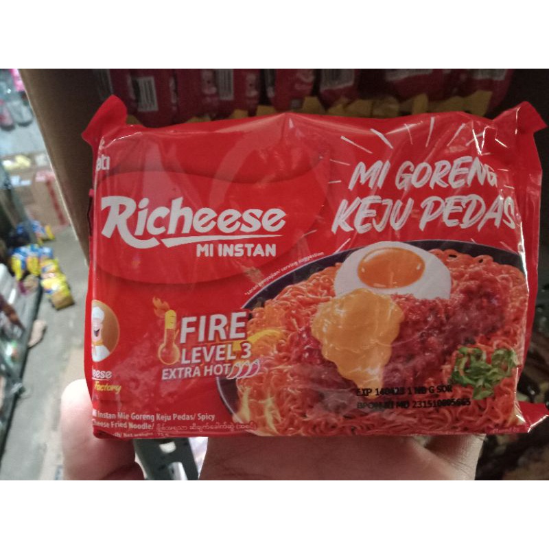 

Mie Richeese Mie Goreng Keju Pedas 5Pcs