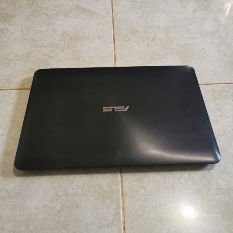 Laptop Asus X555B Amd A9-9420 gen 7 Ram 4GB HDD 500GB Amd radeon R5 Graphics layar 15 inch Windows 10