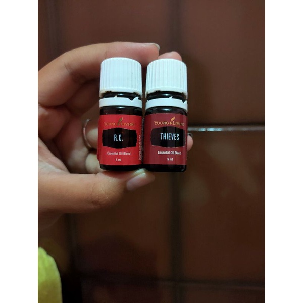 PRELOVED YOUNG LIVING ESSENTIAL OIL