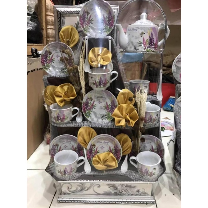 

TEA SET + BOX KAYU /PARCEL PECAH BELAH MEWAH - PARCEL PIRING SET MEWAH FVV54DC41
