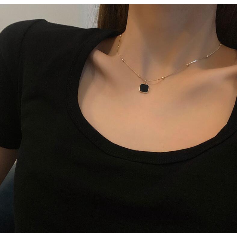 Kalung Rantai Liontin Persegi Warna Hitam Bahan Titanium Steel Gaya Korea Untuk Wanita