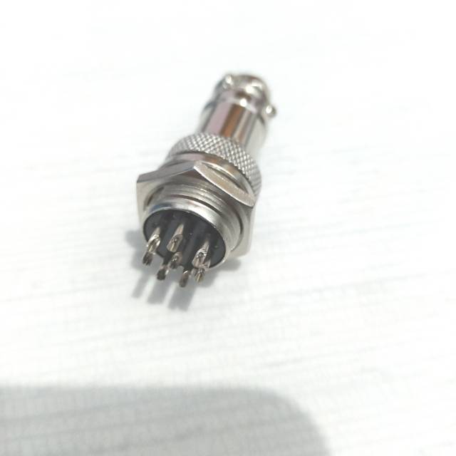 Konektor cb 8 pin