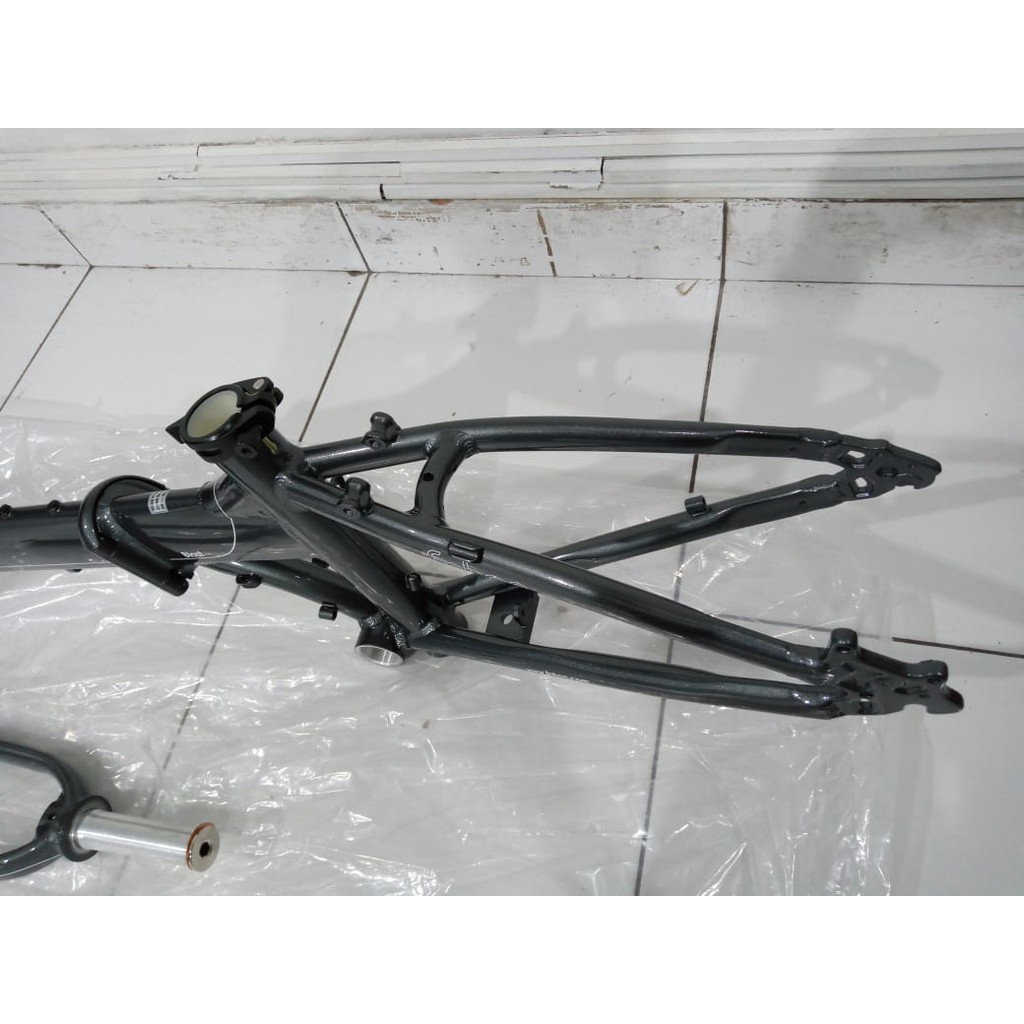 Frame Set &amp; Handle Post HP FNHON BLAST Grey Discbrake 20 inch Db Sepeda Lipat Abu Abu Metalic