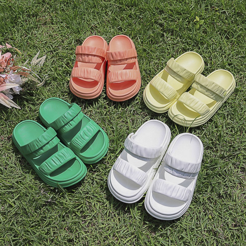 Sendal Slop JISOO Wanita Anti Slip Ringan Nyaman Stylish Sandal Slip On Fashionable Indoor Outdoor Comfortable Terbaru