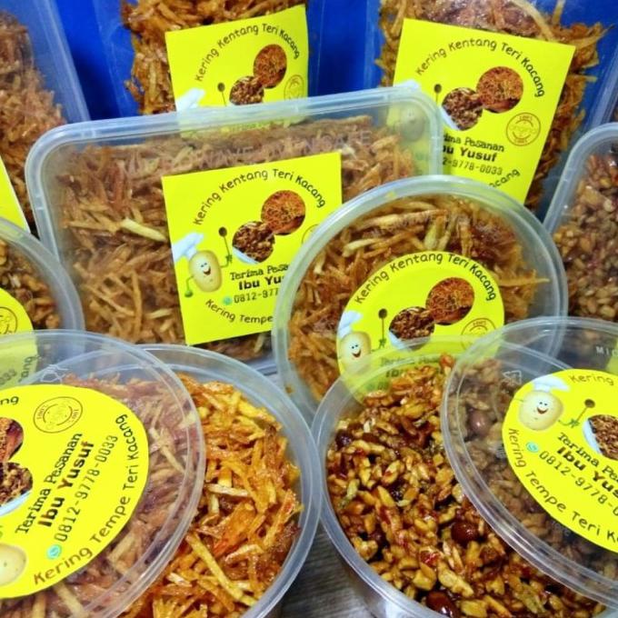 

Kering Tempe Teri Kacang Pedas Manis Gurih 500Gram (Box Persegi Pjg)