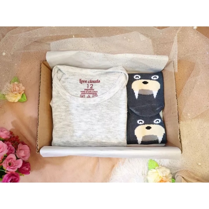 Kado Lahiran / Paket Kado Bayi Newborn / Baby Gift Box plus Setelan Bayi / Parcel Bayi / Hadiah Bayi