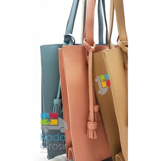 Tas Shoulder Wanita Shoulder Bag with Tassels Miniso Tas Shoulder Wanita Shoulder Bag with Tassels Miniso