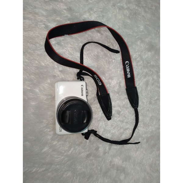 Canon Mirrorless M10