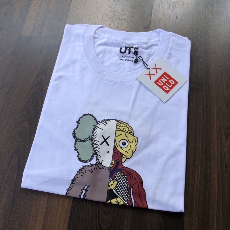 KAOS UNIQLO | BAJU UNIQLO | TSHIRT UNIQLO OVERSIZE-Anatomy putih