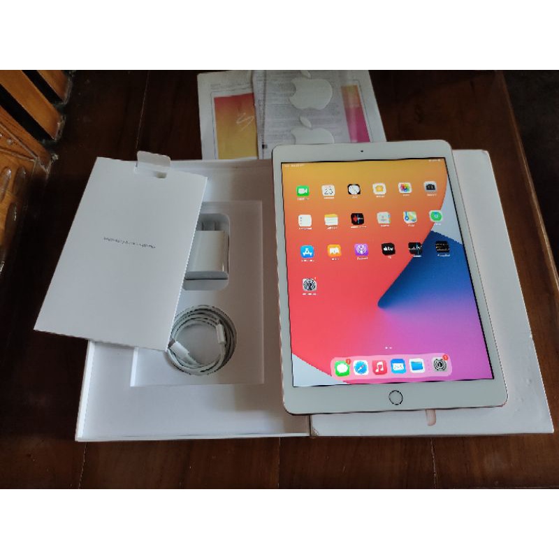 ipad 8 2020 Wi-Fi &amp; Wi-Fi Cell fullset bergaransi