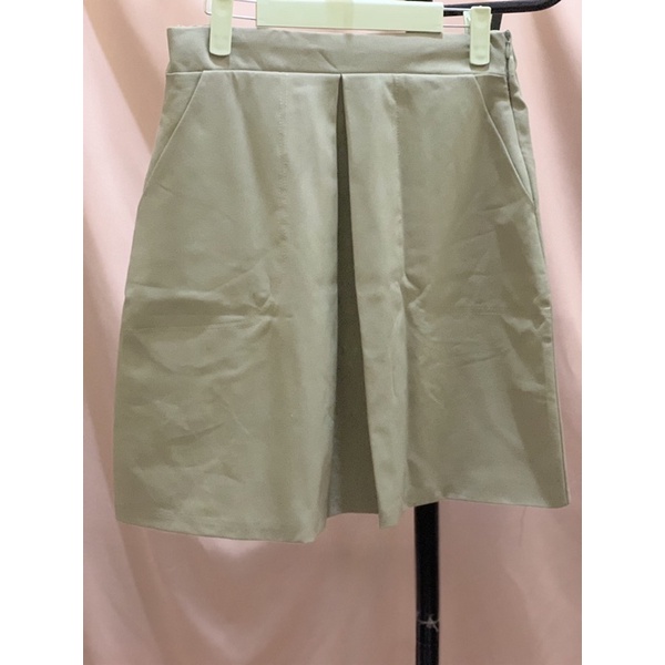 preloved rok pendek wanita / sage green / hijau