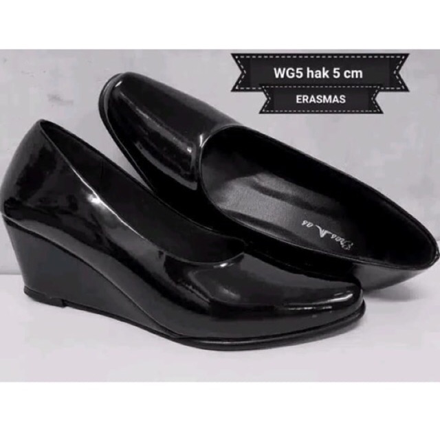 Sepatu wedges BHAYANGKARI hitam glosi/kilap 5cm erasmas ori