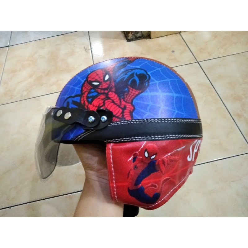 Helm anak polos