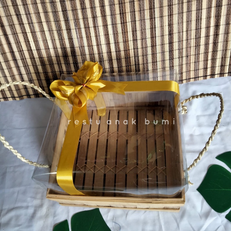 

Keranjang Mika Tinggi 25x25/hantaran/nikahan/seserahan/hampers/bingkisan/wedding/hadiah/giftbox/keranjang/wadah makanan/gift/sembako/roti/cake/nasi/catering/nasi box/food/lamaran/tradisi/craft