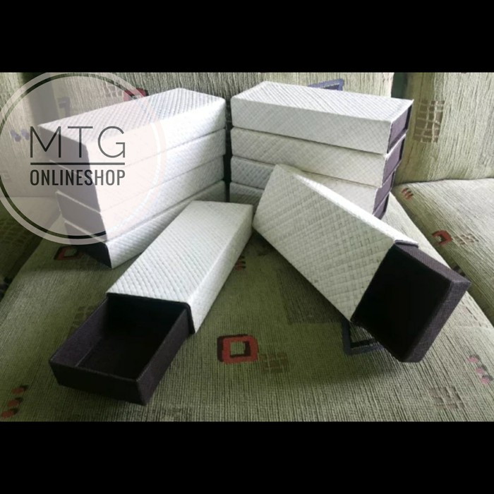 

nn Kotak Pensil Anyaman Pandan / Tempat Pensil Anak Unik Lucu Murah