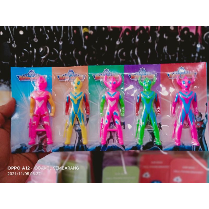 MAINAN ROBOT SUPER HERO ISI 5 PCS MINI / mainan robot Ultraman spiderman iron man dan captain americ