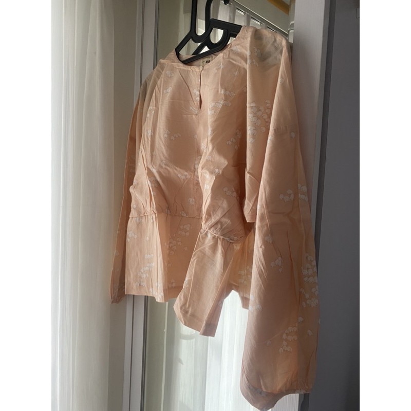 Uniqlo Peach Blouse - JUAL RUGI