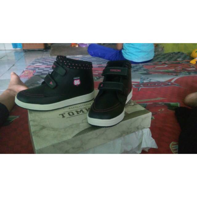 Tomkins magnificent-anak anak