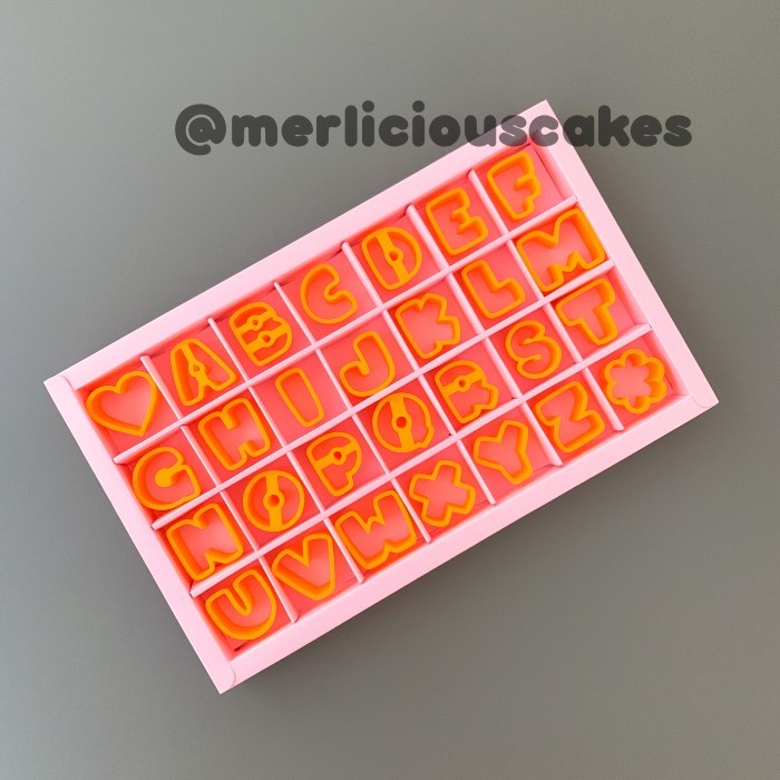 

KUE-PENGHIAS-ALAT- CHUBBY ALPHABET CUTTER FONDANT MOLD MOULD CAKE KUE CETAKAN -ALAT-PENGHIAS-KUE.