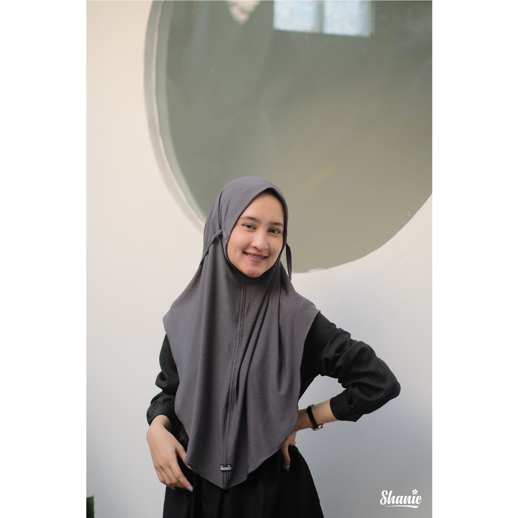 Bergo Tali Jilbab Shafa Warna Dark Grey Ori By Shaniehijab