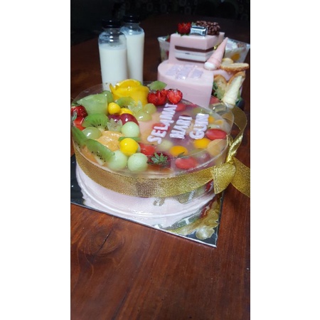 Brilliantblossoms_ Puding Buah Ulang Tahun Uk 20X20Cm Bulat