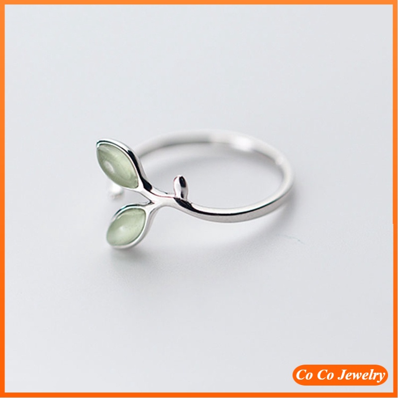 Cincin Bentuk Daun Warna Silver Aksen Kristal Hijau Untuk Wanita