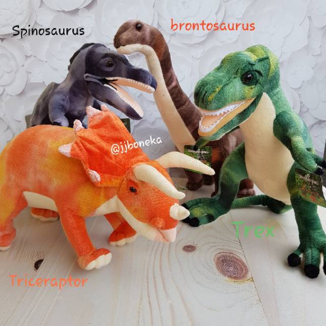 Boneka triceraptor dinosaurus