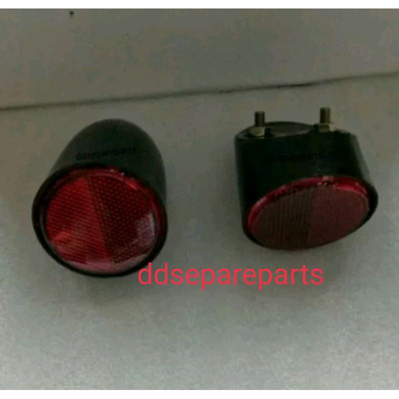 Reflector Belakang Toyota Hardtop 2F FJ40 FJ45