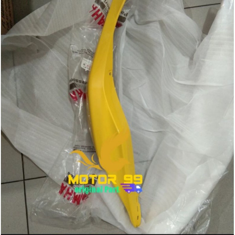 Body belakang kanan Aerox 155 kuning ori ygp