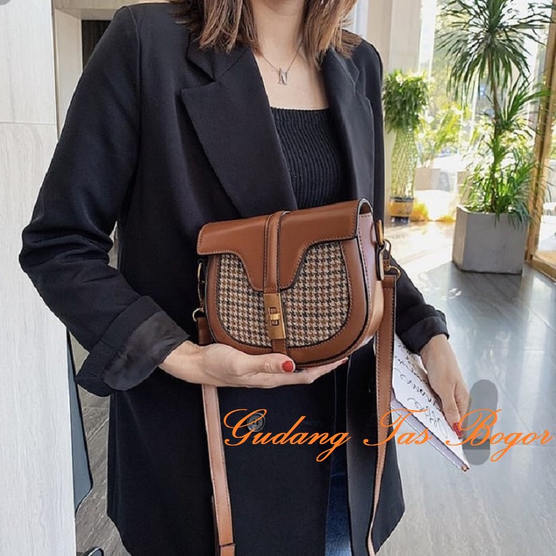 Tas Selempang Wanita CUTTES | Tas Wanita Murah | Sling Bag Wanita