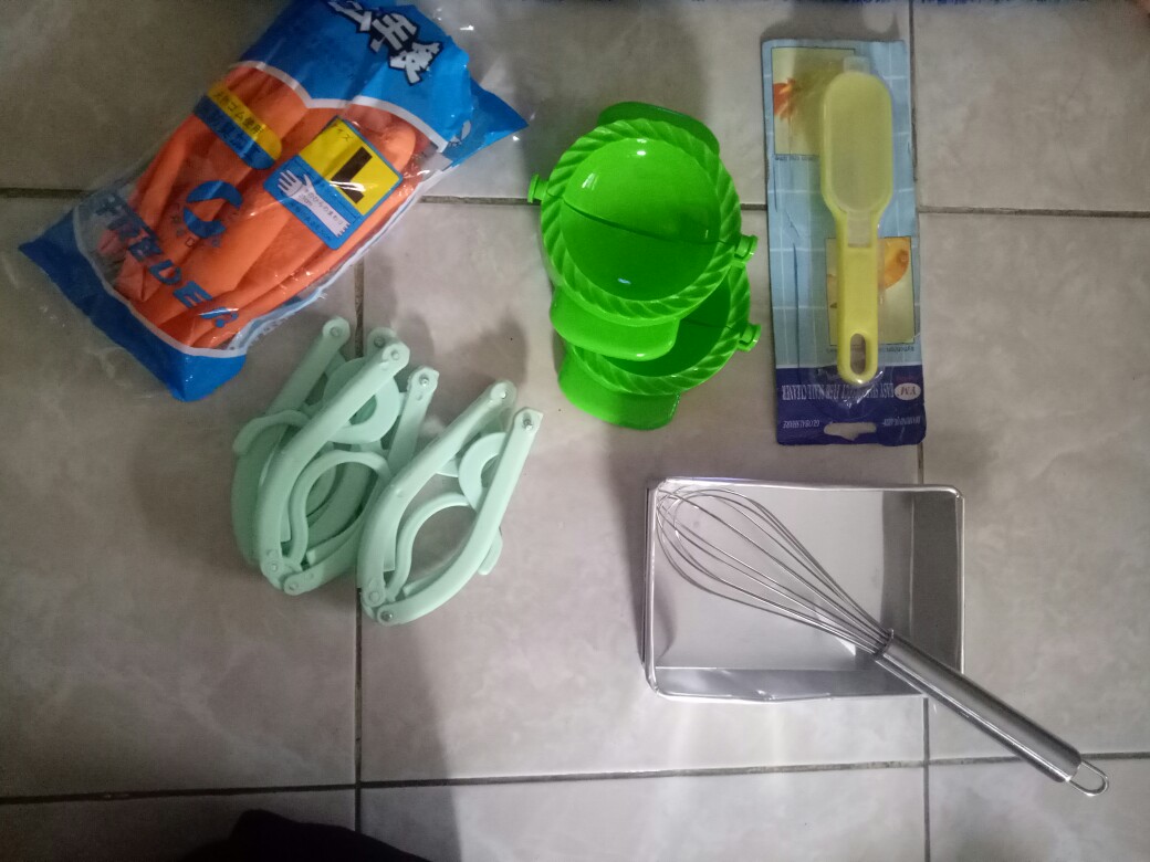 Gantungan Baju Lipat