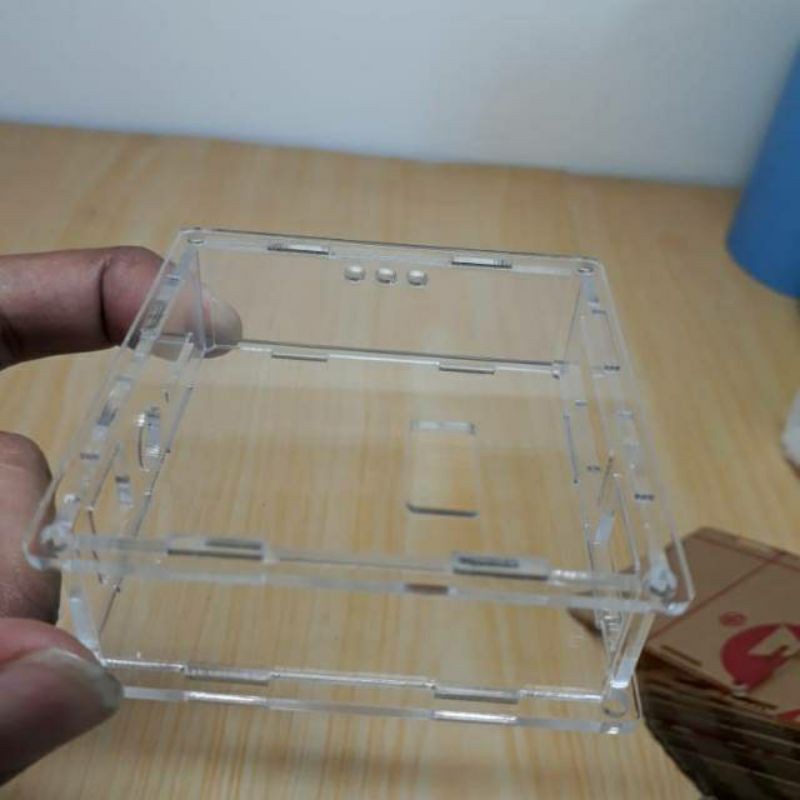 

Cassing UFI box bahan akrilik