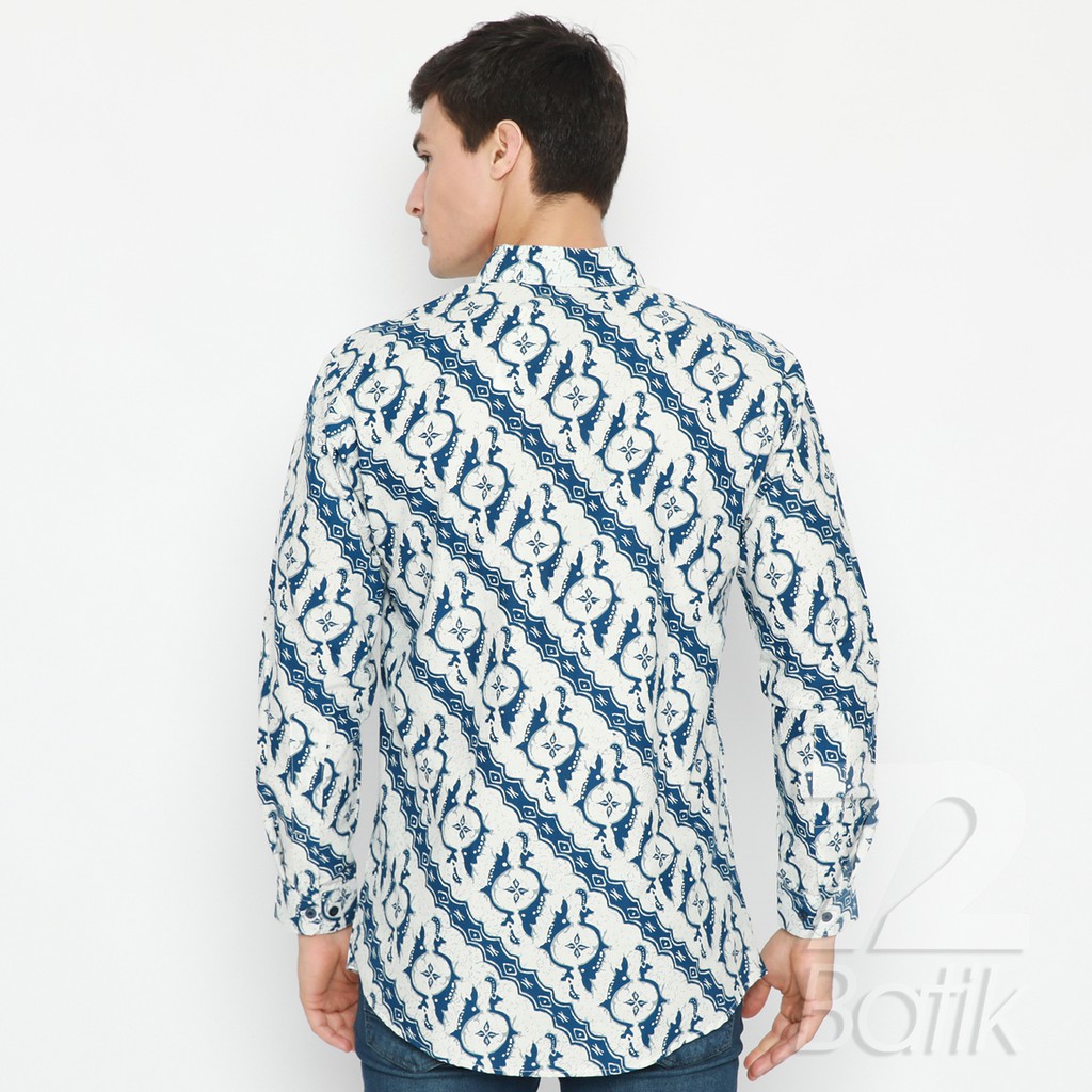 BAJU BATIK PRIA Kemeja Lengan Panjang Slimfit Motif Lereng Putih Biru 721096 Cap 72 - Baju Kemeja Atasan Pakaian Setelan Batik Pria Cowok Laki Laki Remaja Keluarga Kantor Lengan Panjang Modern Slimfit Slim Fit Premium Kekinian