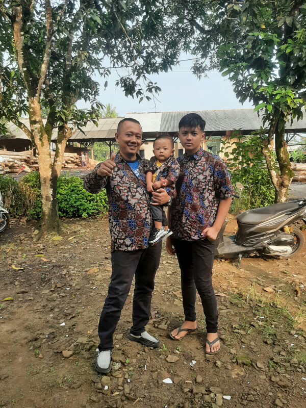 Baju Batik Couple Ayah Dan Anak Cowok Motif Abri / Kemeja Ayah Dan Anak Terlaris / Cod