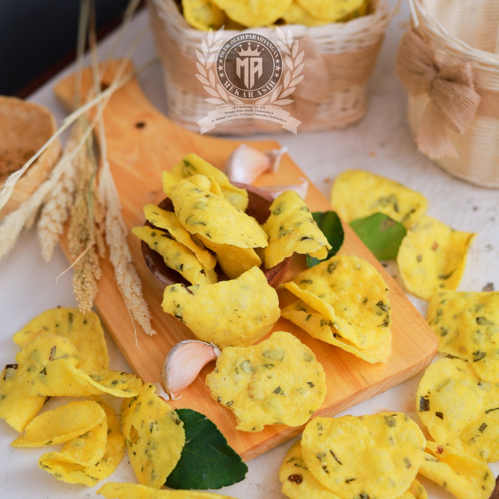 

Comet Bawang/ comring bawang/ comet kencur/ comet tempe/ cemilan kekinian 500gr