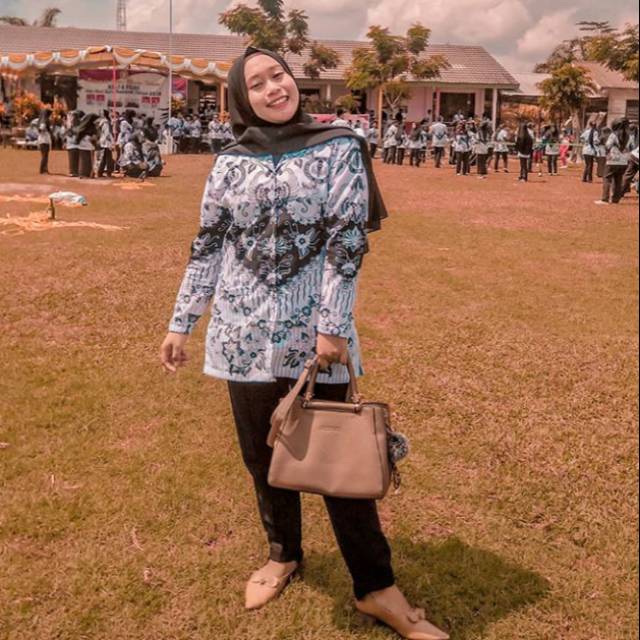 BATIK PGRI WANITA EXTRA JUMBO-SERAGAM KERJA WANITA-BATIK GURU NASIONAL