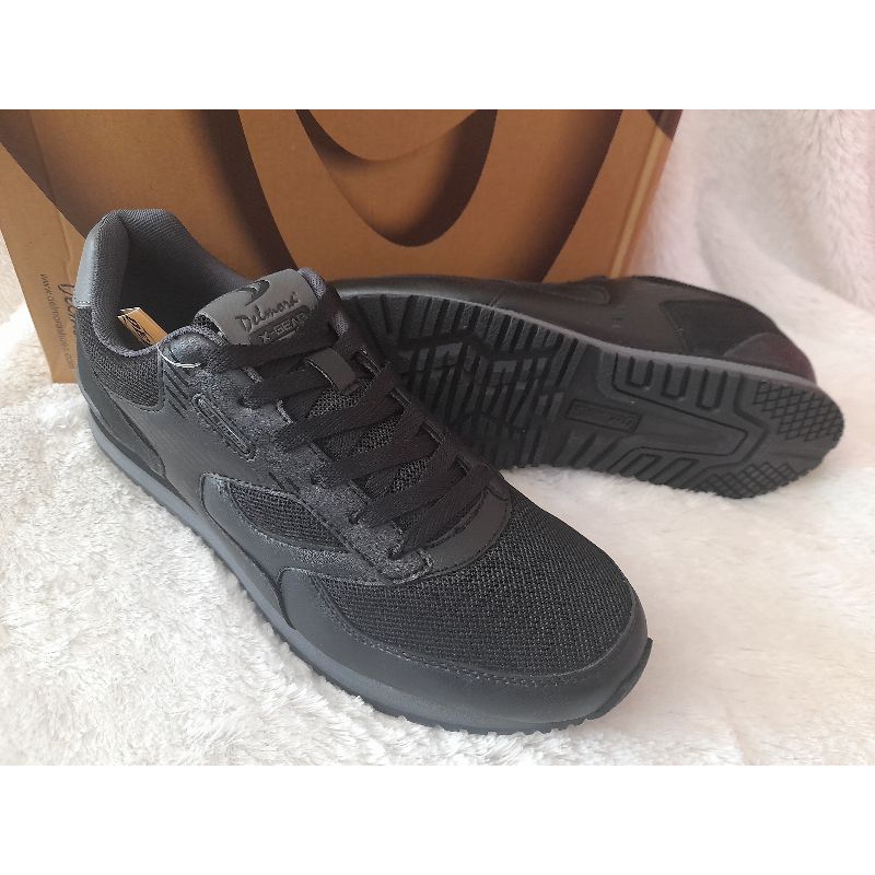 Sepatu sekolah kets sneakers pria DELMORA