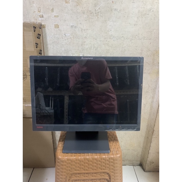 MONITOR LENOVO ,HP 19 INCHI LCD WIDE SCREEN GARANSI 1 BULAN